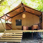 Luxe Nature Lodge